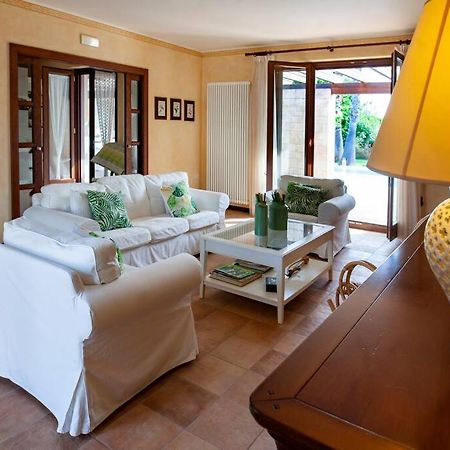 Spaziosa Villa Con Piscina E Giardino, Polignano A Mare Polignano a Mare Exterior foto
