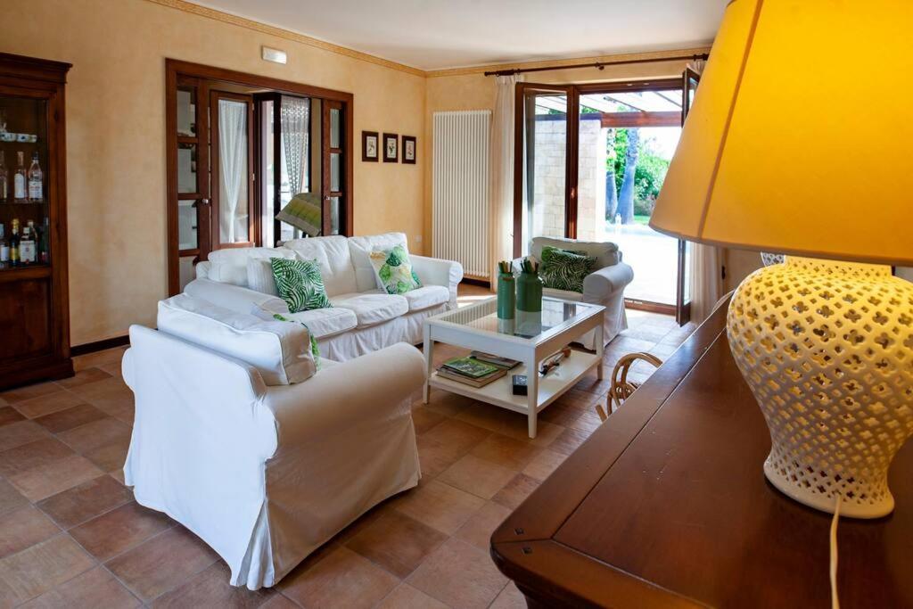 Spaziosa Villa Con Piscina E Giardino, Polignano A Mare Polignano a Mare Exterior foto