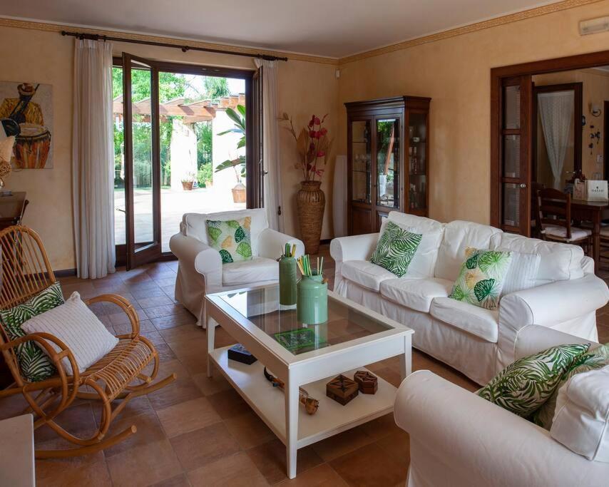 Spaziosa Villa Con Piscina E Giardino, Polignano A Mare Polignano a Mare Exterior foto